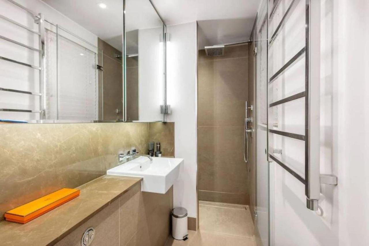 Posh 3 Bedroom Flat With Terrace And Indoor Fireplace In Mayfair, Near Hyde Park 런던 외부 사진